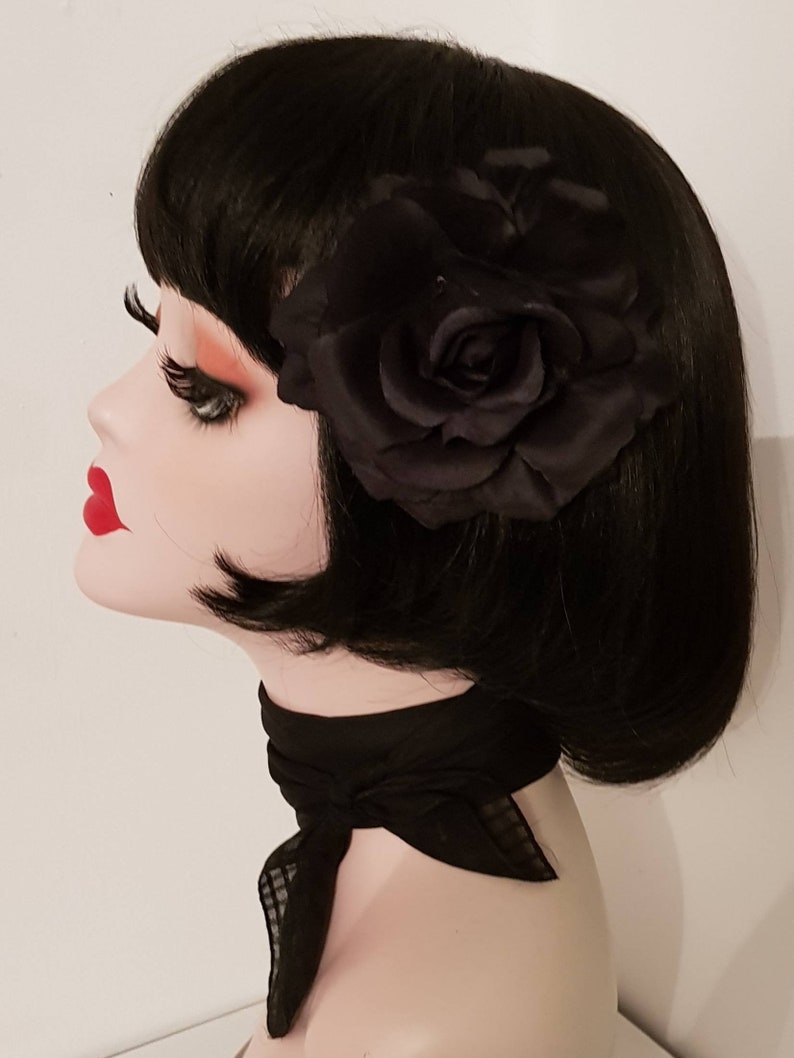 Black pin up rose hair clip