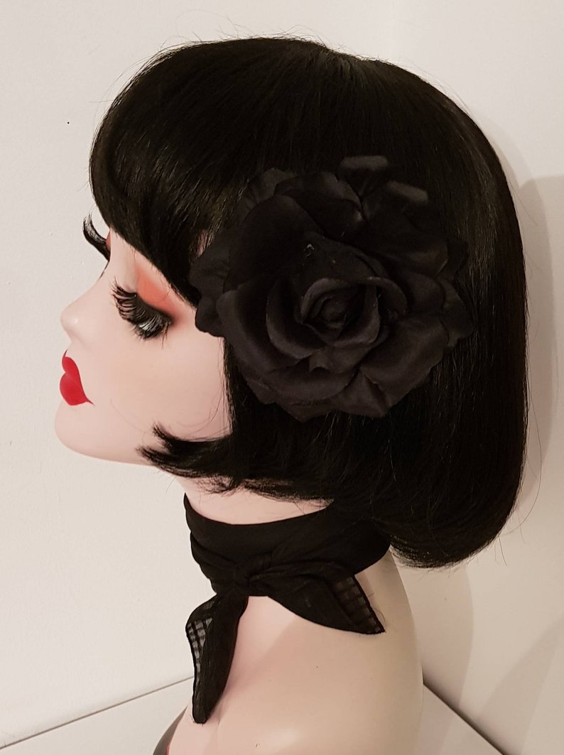 Black pin up rose hair clip