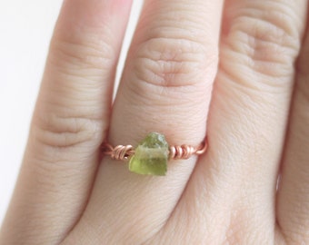 Peridot ring for women Natural stone ring Crystal Quartz ring Birthstone ring Healing crystal ring Raw crystal ring Wire wrap ring