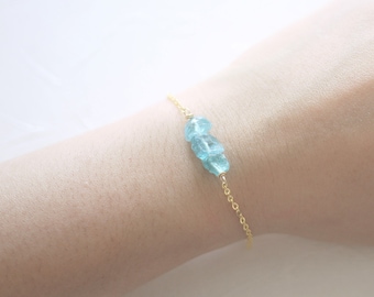Blue apatite bracelet Raw crystal bracelet Quartz bracelet Gemstone bracelet Tiny crystal bracelet Dainty bracelet 14k gold fill