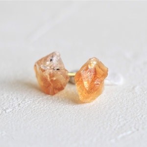 Citrine stud earrings, raw crystal stud earrings, gemstone stud earrings, natural stone stud earrings, gold stud earrings, stud earrings