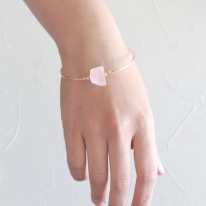 Rose quartz bracelet, Gemstone bracelet, crystal bracelet, sliding bracelet, Minimalist bracelet, Dainty bracelet, Rose quartz bangle gold