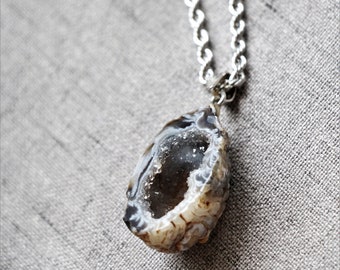 Agate geode Necklace, Raw crystal necklace, crystal necklace stainless steel, gemstone necklace, raw quartz necklace, Men crystal necklace