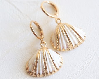 Shell hoop earrings, Sea shell earrings, beach earrings, boho earrings, natural shell earrings, shell earrings gold plated, beach jewelry