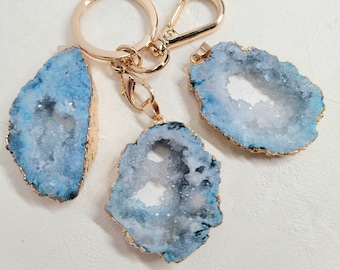 Agate geode keychain, crystal keychain, gemstone keychain, boho keychain, natural stone keychain, raw crystal, crystal gift, crystal healing