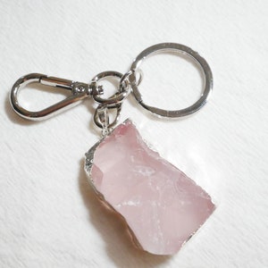 Chaveiro de quartzo rosa, chaveiro de cristal drusa, chaveiro de pedra preciosa, chaveiro boho, chaveiro de pedra natural, presente de cristal, pingente de quartzo rosa