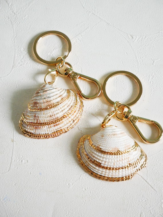 Shell Keychain, Natural Seashell, Ocean Gift, Ocean