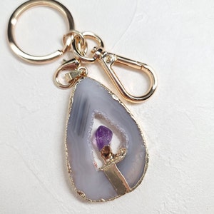 Llavero de amatista, llavero de ágata, llavero de piedra preciosa, llavero bohemio, llavero de piedra natural, cristal en bruto, regalo de cristal, curación con cristales