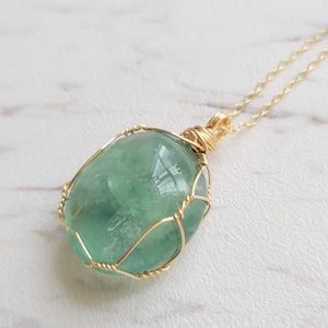 Green Fluorite Necklace, crystal necklace, natural crystal necklace, gemstone necklace, natural stone necklace, satellite necklace