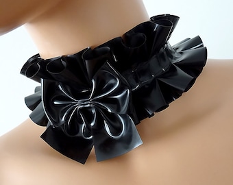 Collier Französin aus Latex