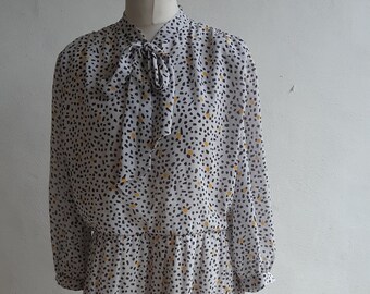 Vintage dress 80s pussy bow dress white black yellow spotted by Laurie Denton size large