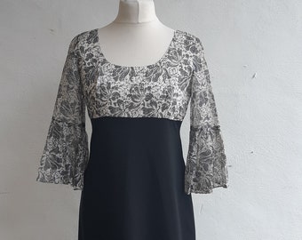Vintage maxi dress 60s 70s black white monochrome floral dress long sleeve evening dress  size small to medium