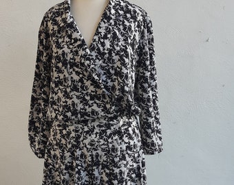 Vintage 80s Dorothy Perkins Something Special shirt waister dress black white floral pattern size small