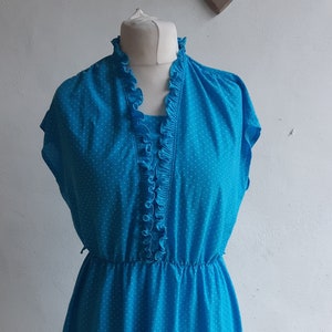 Vintage 80s blue white spotted dress with ruffled collar edging size medium to large