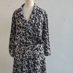 Vintage 80s Dorothy Perkins Something Special shirt waister dress black white floral pattern size small