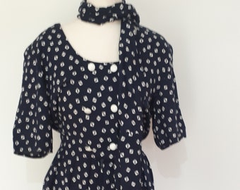 Vintage 80s Classic Woman azul marino blanco playuit romper con tamaño de envoltura a juego pequeño