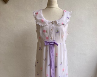 Vintage 1970's White Floral Pan collared maxi Dress size Medium M By St Michael