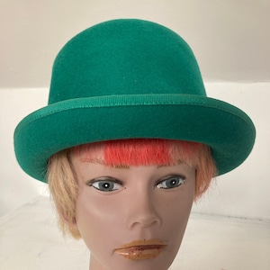 Vintage hoed jaren 60 jaren 70 groen vilt wol met kunstleer detail hoge hoed