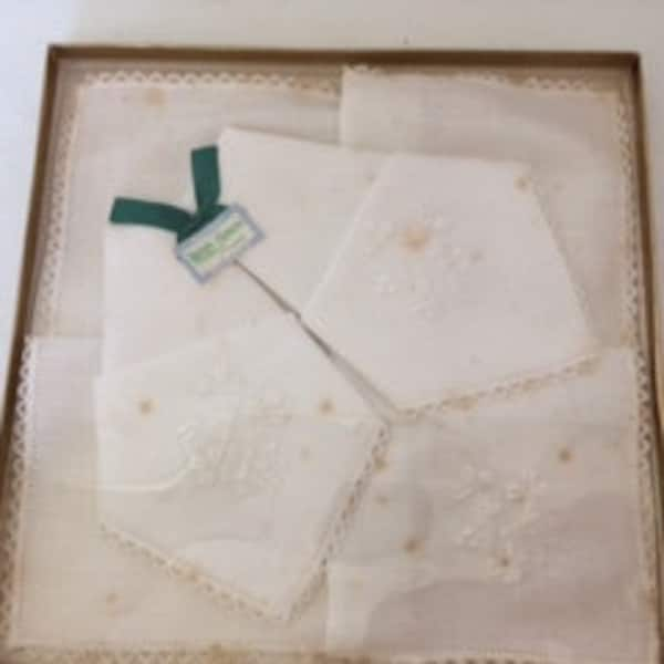 Vintage Womens handkerchiefs - Irish Linen embroidered with shamrocks - lace edged hankies in original packaging