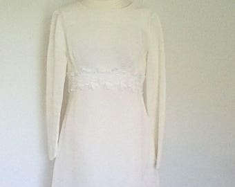 Vintage 50s 60s Cream Wedding dress with lace trim- long sleeves - size small