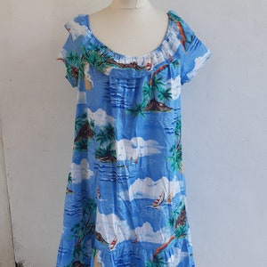 Vintage 90&#39;s Hawaiian surfing beach dress by Hilo Hattie size Extra Large XL made in Hawaii