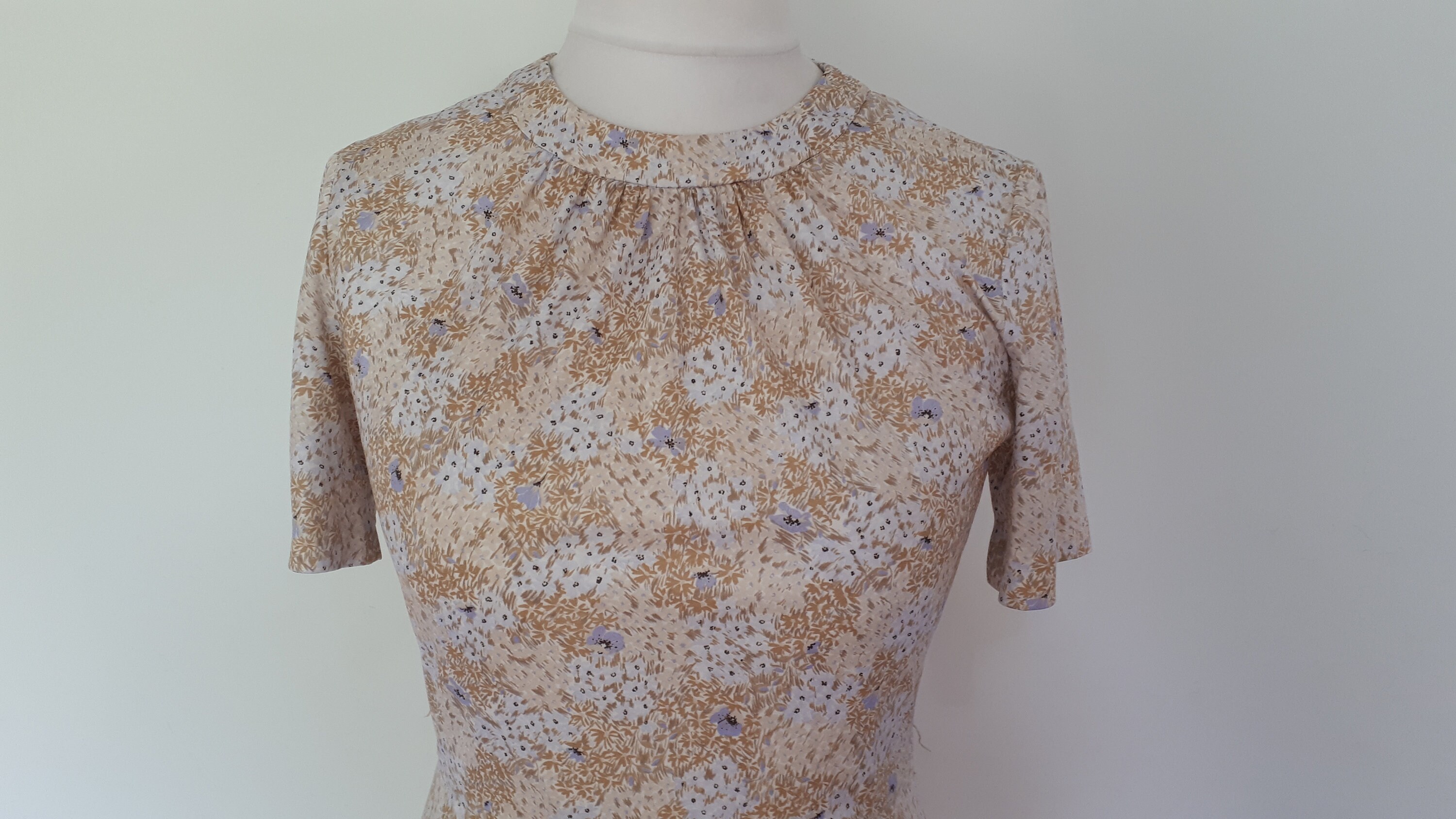 Vintage Dress 70s Beige Floral Pattern Tea Dress by Size Small - Etsy UK