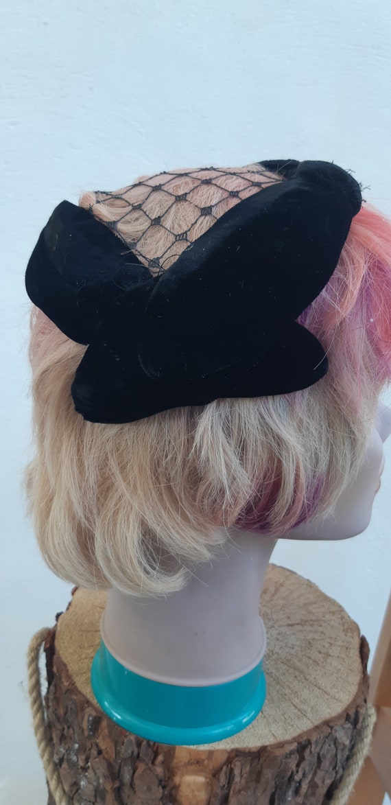 Vintage 40s 50s hat fascinator by Clover Lane blac