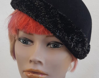 Vintage 40s hat beret black felt 1940s vintage art deco hat