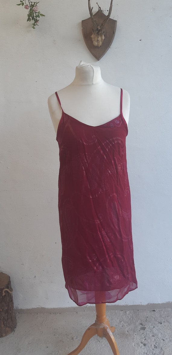 Vintage 90s burgundy slip dress with metallic pais