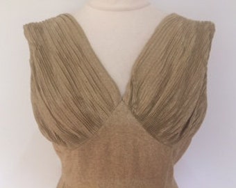 Vintageklänning från 50-talet, Blanes of London, guldfärgad metallisk tråd, v-ringad, pennklänning, storlek medium