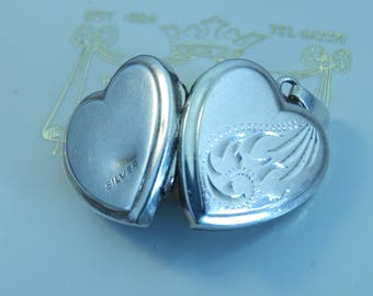 Vintage sterling silver heart locket pendant - 925 - sterling silver - 1" x 0.6" - j