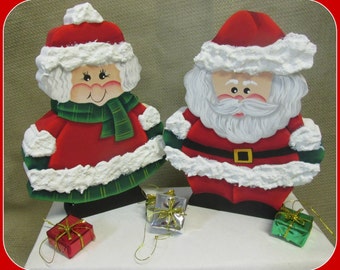 Santa and Mrs. Cluase shelf sitters