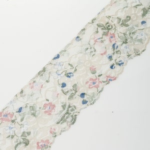 Vintage Flower Patten White Lace Trim 1 Yard 50605003