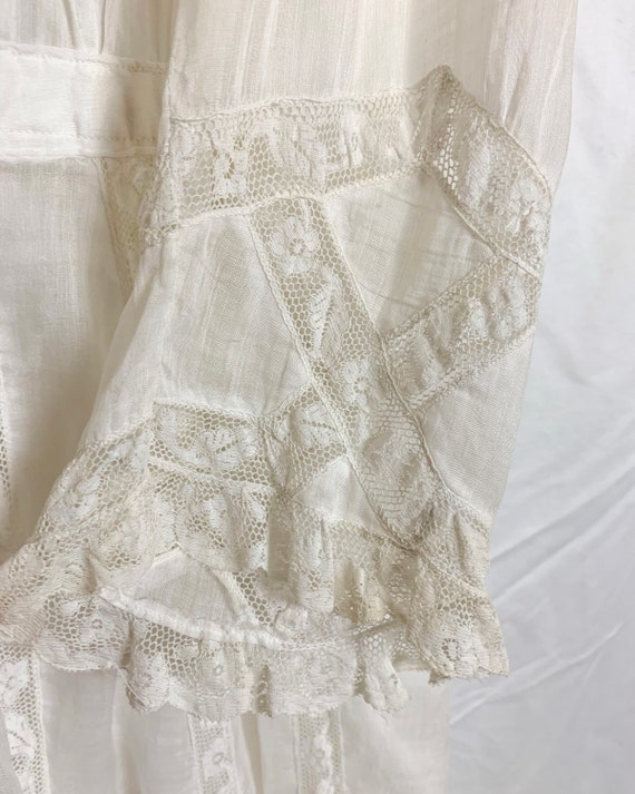 Antique 1900s Edwardian Tea Gown | 1910s White La… - image 6