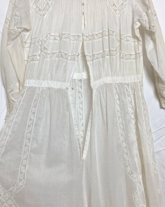 Antique 1900s Edwardian Tea Gown | 1910s White La… - image 8