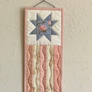 Star & Stripes on Mini Hanger (pink)