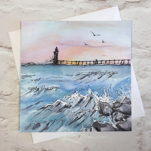 Cartão de pintura de farol ~ Cartão de ondas do mar, arte de cais de pesca, cartão de aniversário à beira-mar, cartão em branco masculino, cartão de paisagem costeira, cartão de felicitações