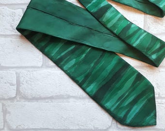 Green Silk Tie ~ Custom Mens Necktie, Gift for Dad, Dark Green Tie, Best Man Tie, Custom Ties, Present for Boyfriend, Green Christmas Tie