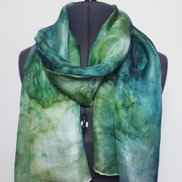 Turquoise zijden sjaal ~ groene en blauwe sjaal, womens groene accessoires, blauwe zijden sjaal, groenblauwe sjaal, donkergroene mode, dames groene sjaal