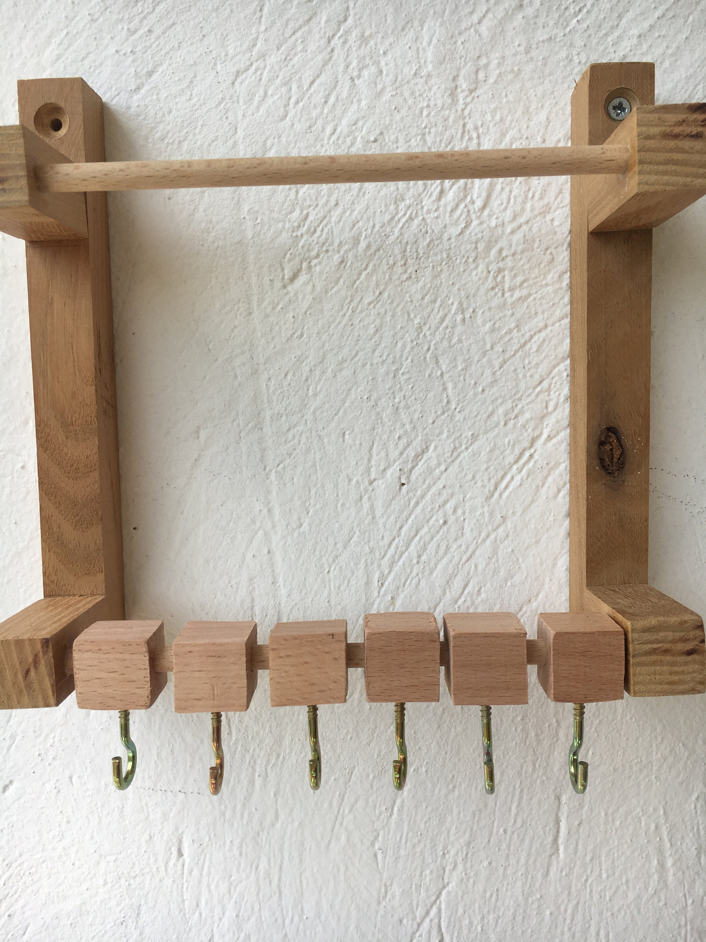 Porta Occhiali Da Parete In Legno DanDiBo – Fatto A Mano, Design Originale Appendiabiti, Regalo Simpatico Per Casa