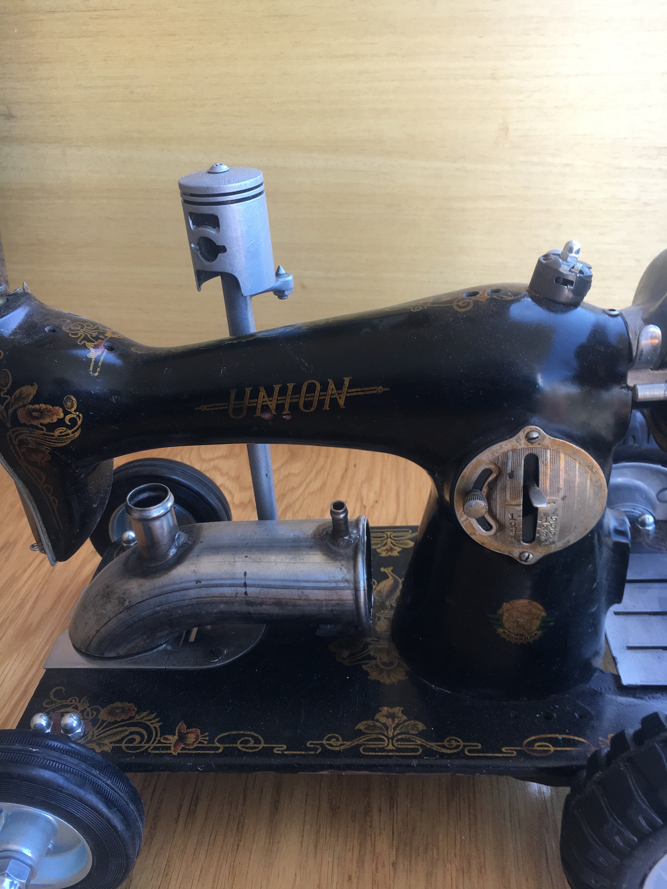 特別セーフ Sewing Machine Tractor Man Cave Decor Scrap Metal Art Metal アンティーク雑貨