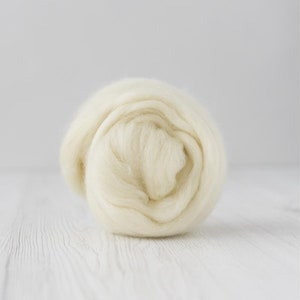 Merino wool roving, Extra Fine, 19 micron, Champagne