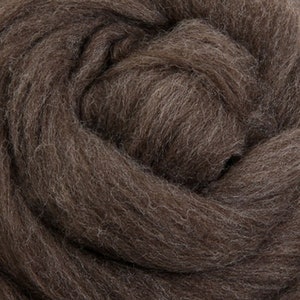 Merino wool roving, Fine, 22 micron, Natural Medium