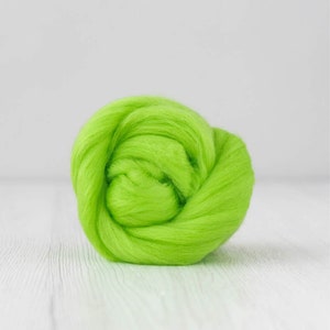 Merino wool roving, Extra Fine, 19 micron, Mint