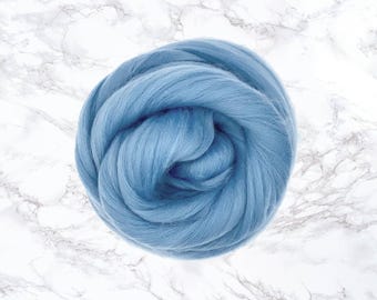 Merino wool top, 23 micron 64's, Sky
