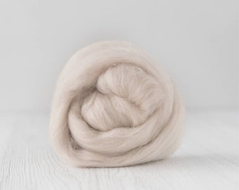 Merino wool roving, Extra Fine, 19 micron, Sand