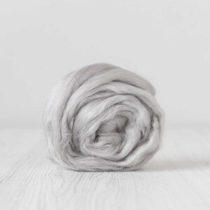 Viscose tops, 50 grams (1.75 oz), Cloud, for spinning, felting, weaving