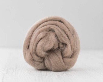 Top de lana merino, extrafino, 19 micras, color tierra.