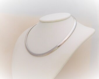 14 Karat White Gold Omega Chain 001-835-00334 14KW Bend | Saxons Fine  Jewelers | Bend, OR