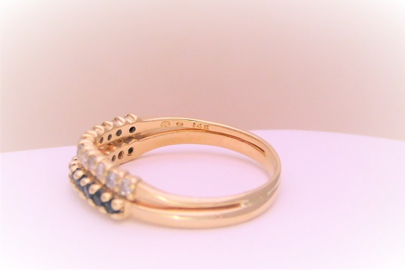 Vintage 14k Gold Blue Sapphire and Diamond S-Curved Band
